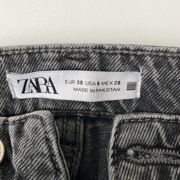 Zara Mom Jeans - Picture 3 of 3